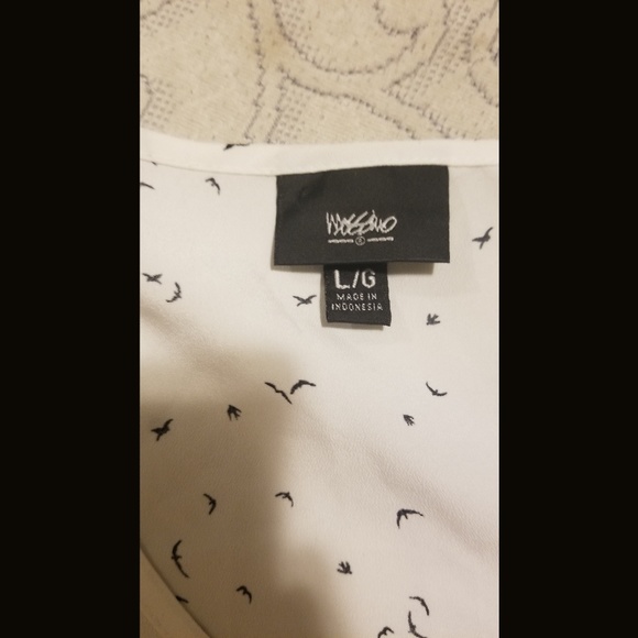 Bird Tank - Picture 2 of 2